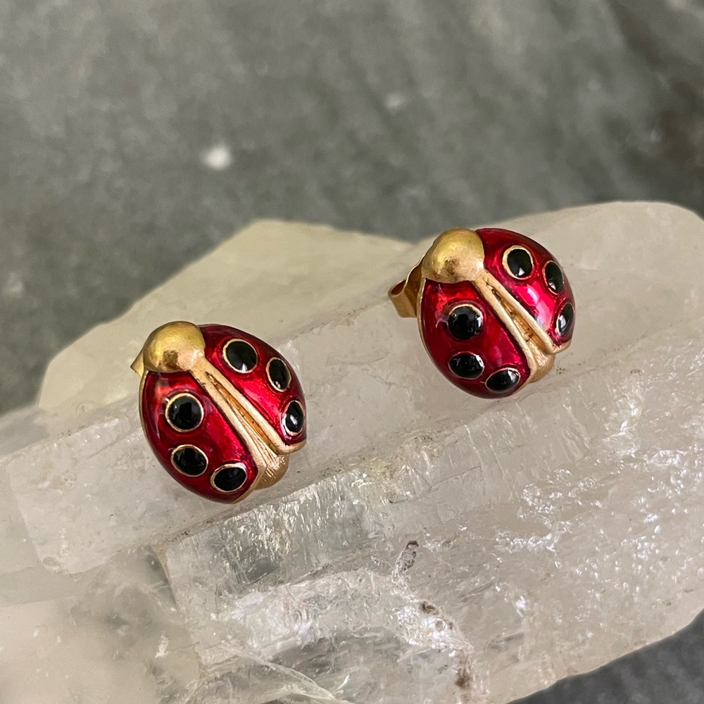 Vintage Avon Red Gold Ladybug Earrings - Picture 8 of 11